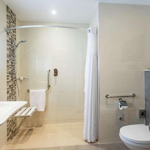 King Room Mobility accessible